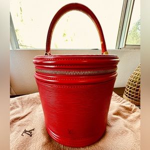 Vintage red unworn Cannes Louis Vuitton epi leather handbag / vanity